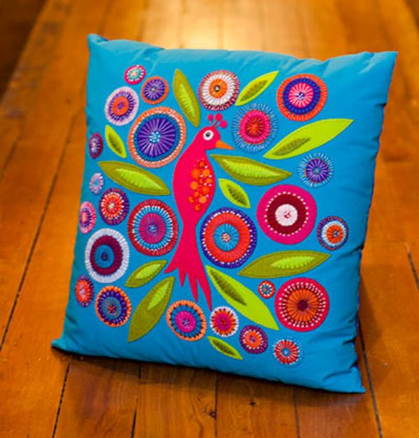 Picture of WW Cushion Crested Bird